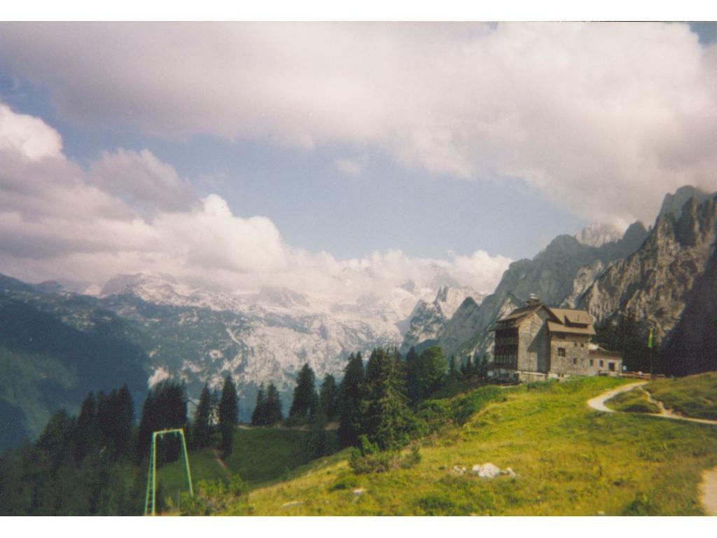 Gablonzer Hütte und Dachstein