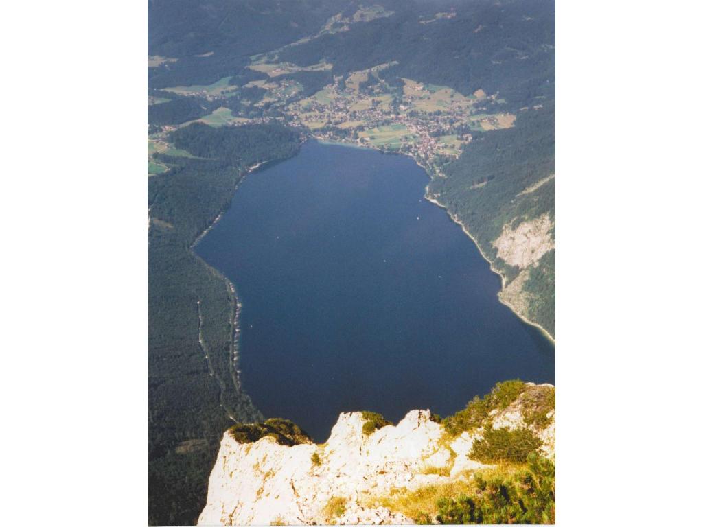 Blick hinab zum Altausseer See