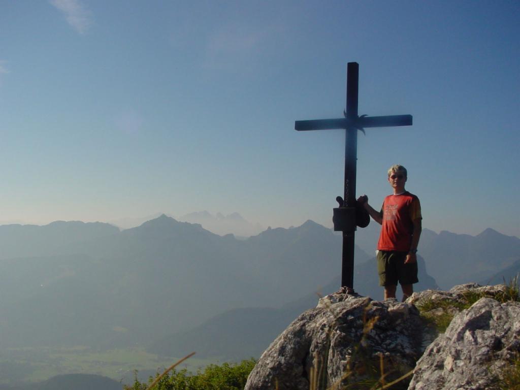 Auf dem Gipfel - Dachstein im Hintergrund