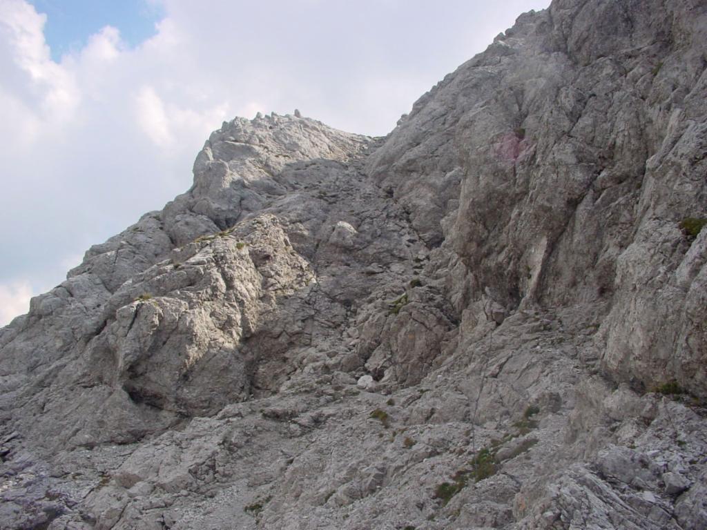 Brüchiger Felsaufstieg zum Steiglkogel mit losem Drahtseil