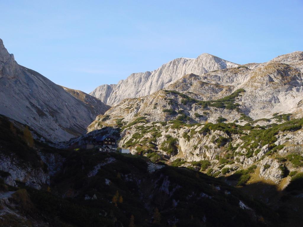 Voisthaler-Hütte und Hochschwab vom Ochsensteig