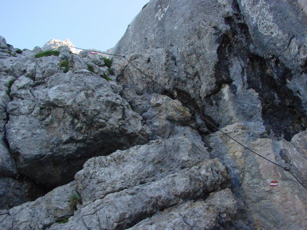 Blick zurück auf den Abstieg auf der Südseite des Mannlgrats
