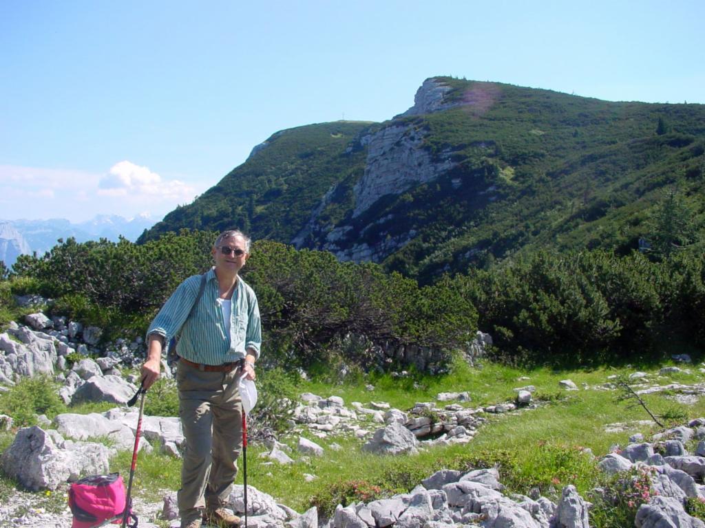 Ankunft auf dem Plateau: Blick zum Gipfel