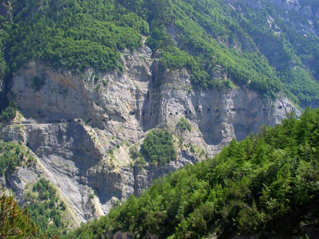 Les tunnels de la montée