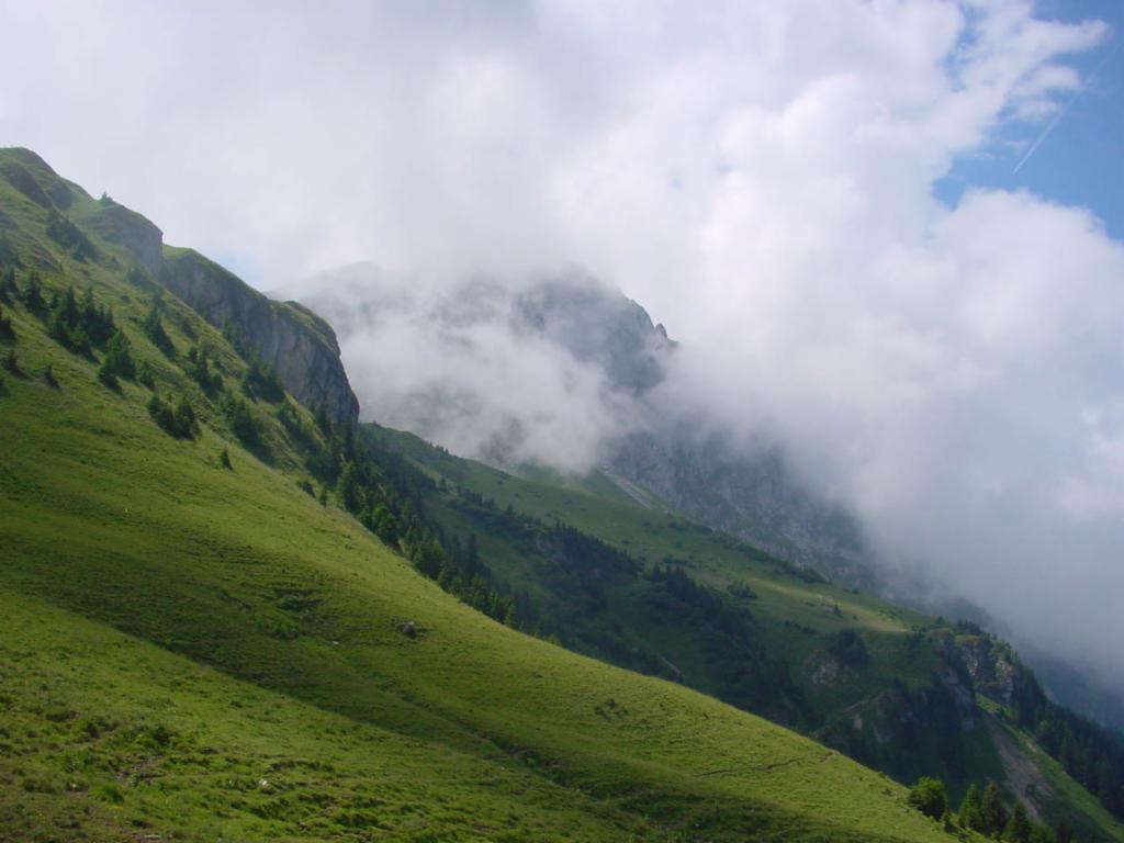 Dent d'Oche depuis le Col de Neuva