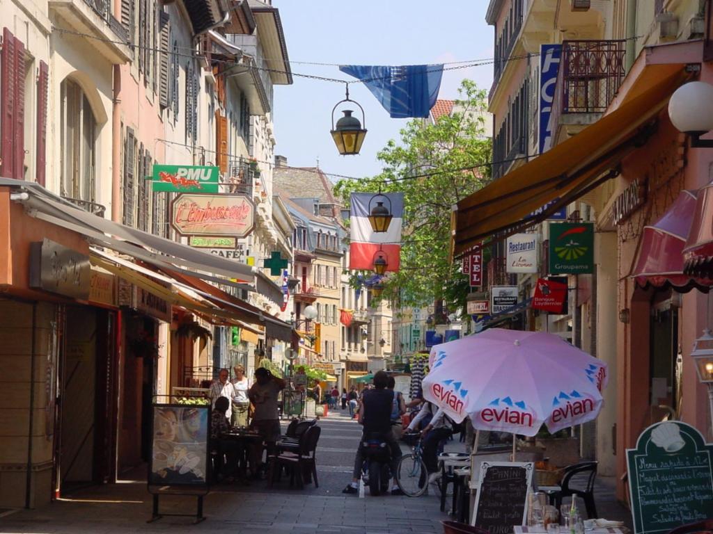 Évian-les-Bains, la ville, 126km - 13:55