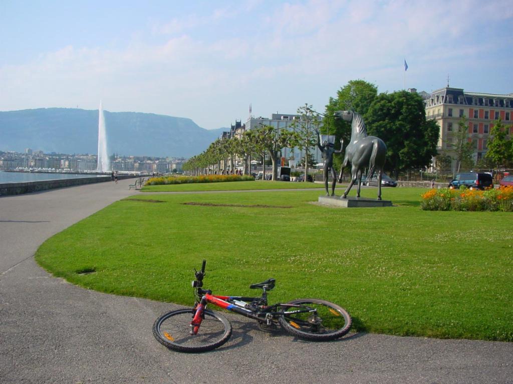 Genève, Quai du Mont Blanc, 65km, 9:24
