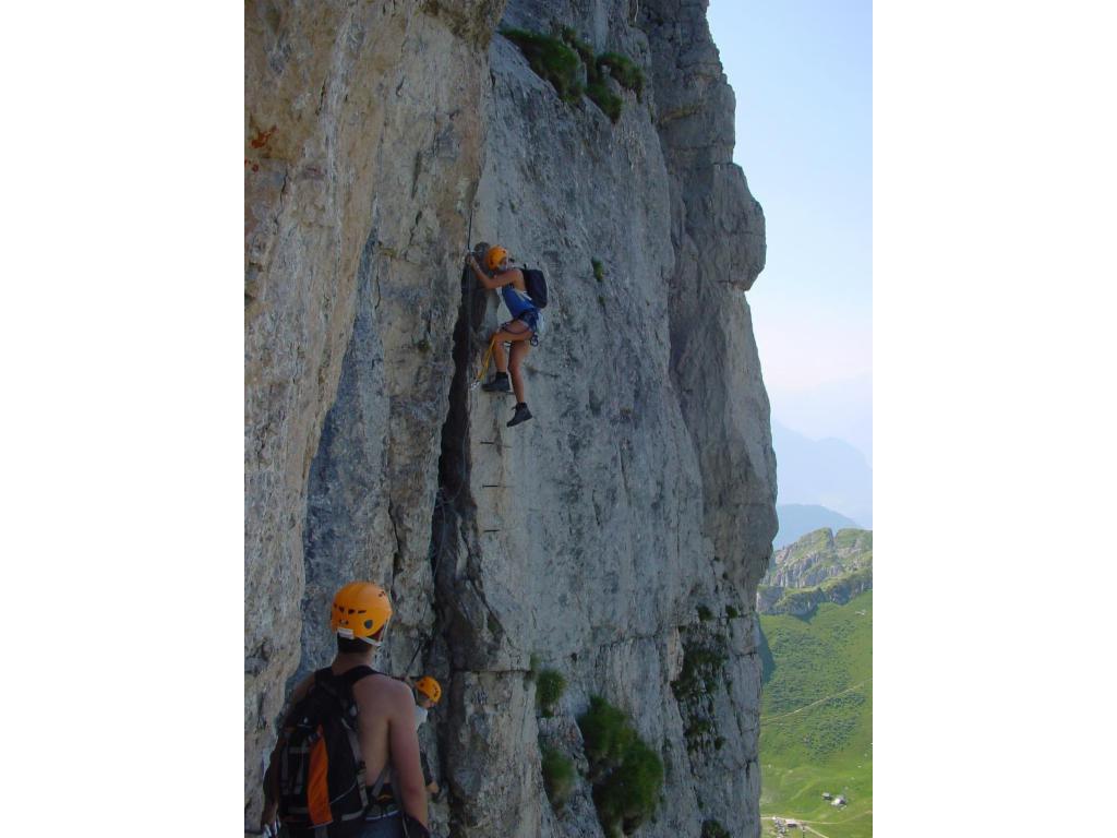Dans la via ferrata
