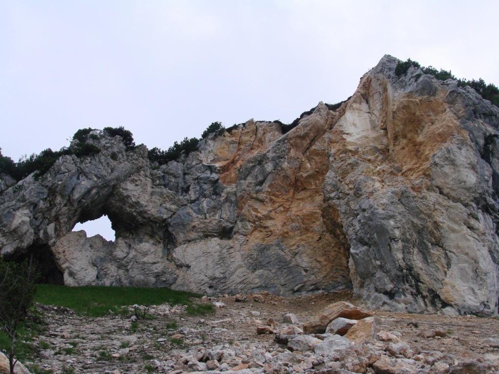 Luckate Mauer