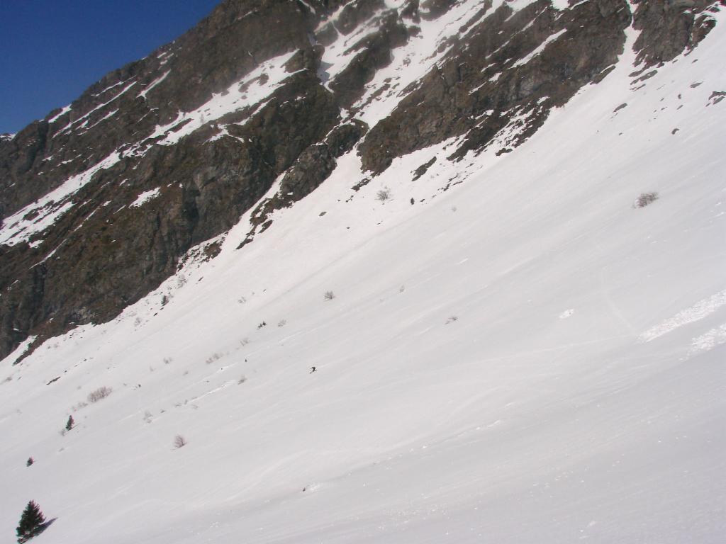 Descente dans la combe large