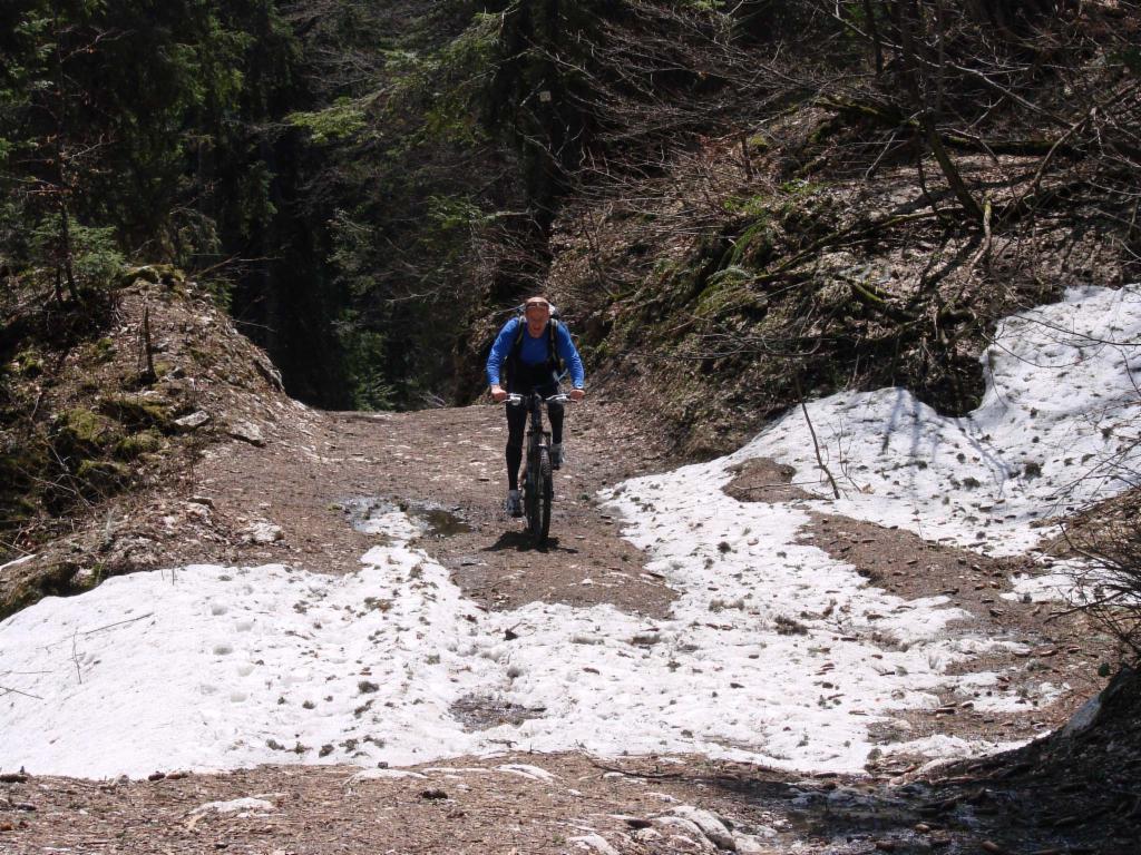 Montée interrompue par la neige