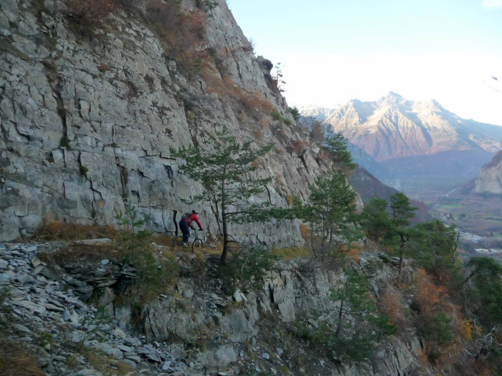 Traversée (Grande Lance d'Allemond à droite)