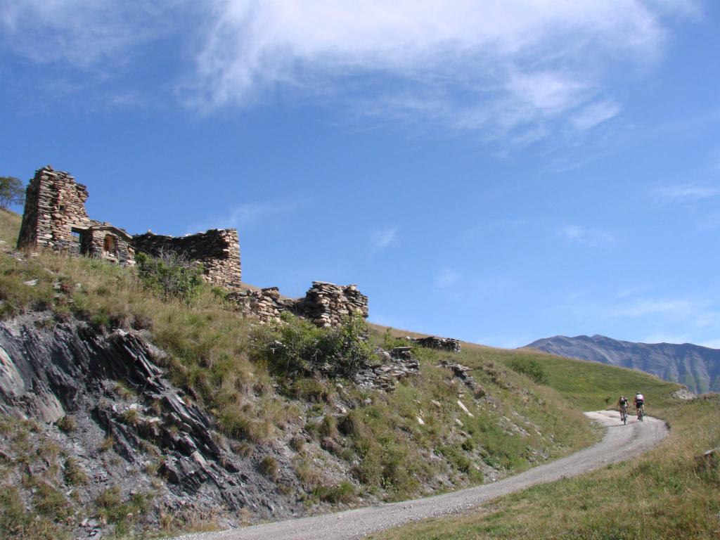 Des ruines après Besse