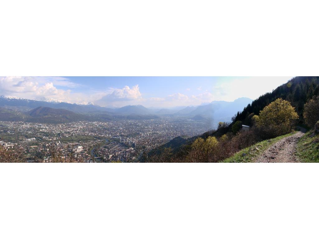 Le long du Mont Rachais