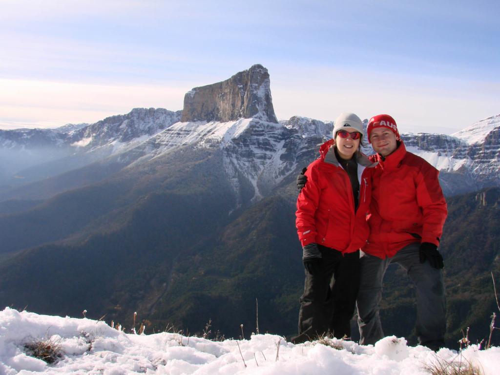 Au sommet, devant Mont Aiguille