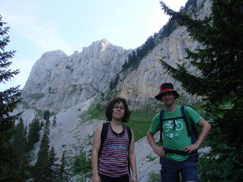 Audrey et Georg après le Col du Frenay, sommet à l'arrière plan à gauche