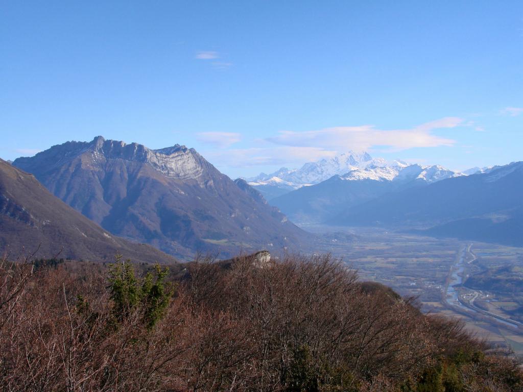 Dent d'Arclusaz et Mont Blanc