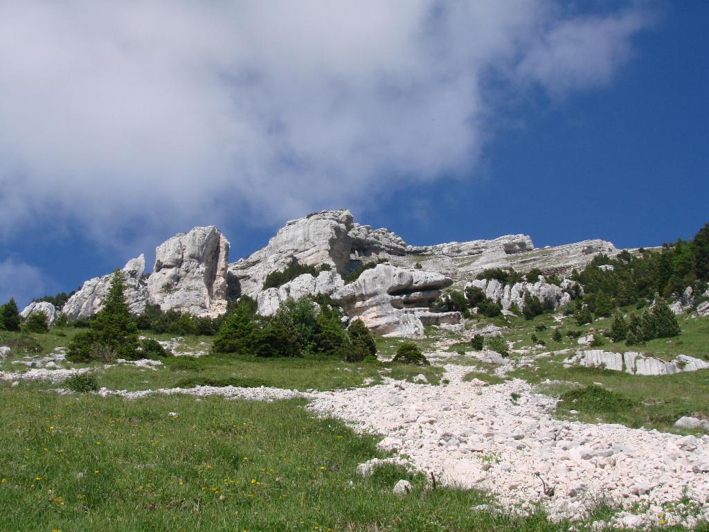 Les rochers de la Folatière