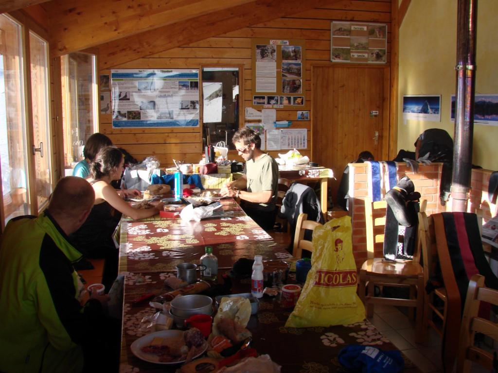 Casse-croûte dans le refuge