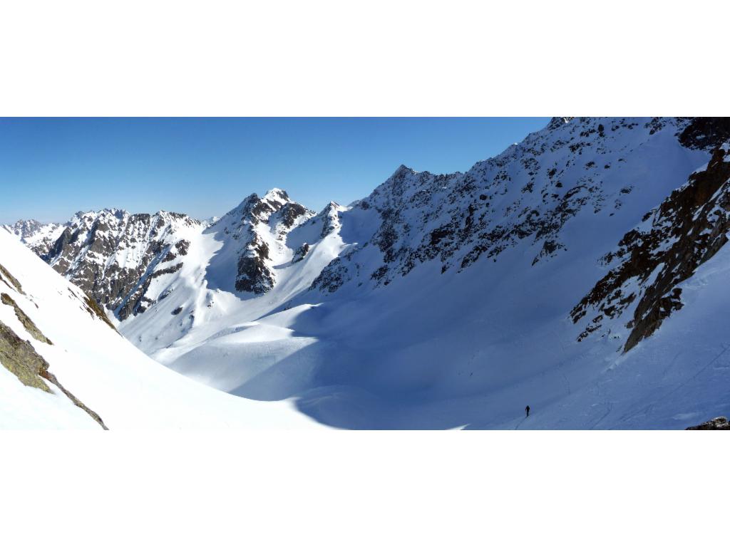 Vue du col vers le Col de Morétan et les Cols du Gleyzin