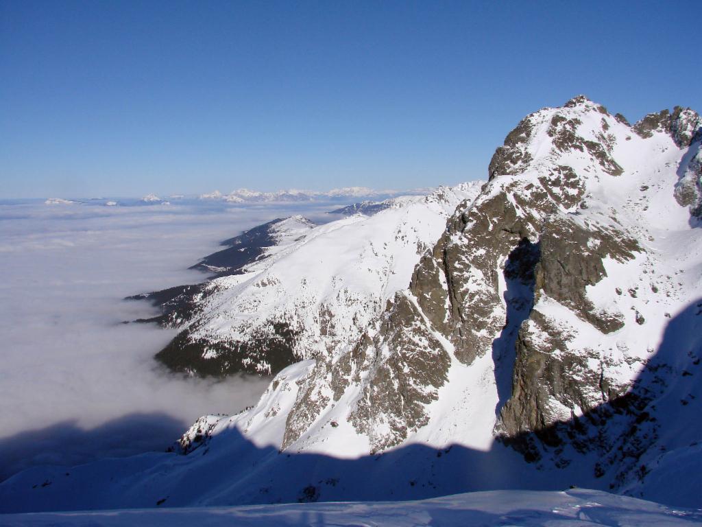 Mer des nuages dans le Grésivaudan (Bauges et Aravis outre-mer)