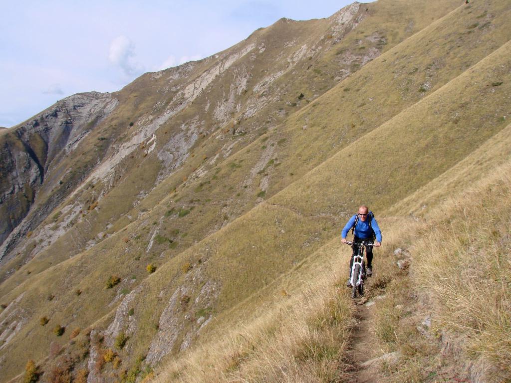 Sentier étroit et exposé