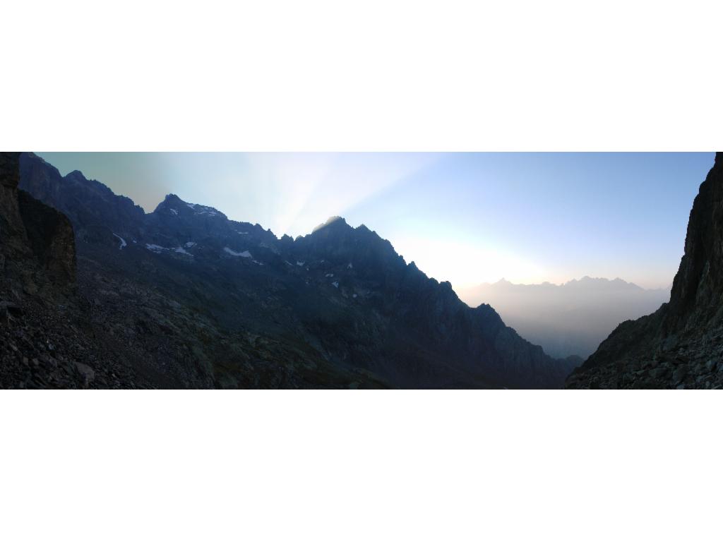 Vue panoramique vers l'est depuis le Pas de l'Olan