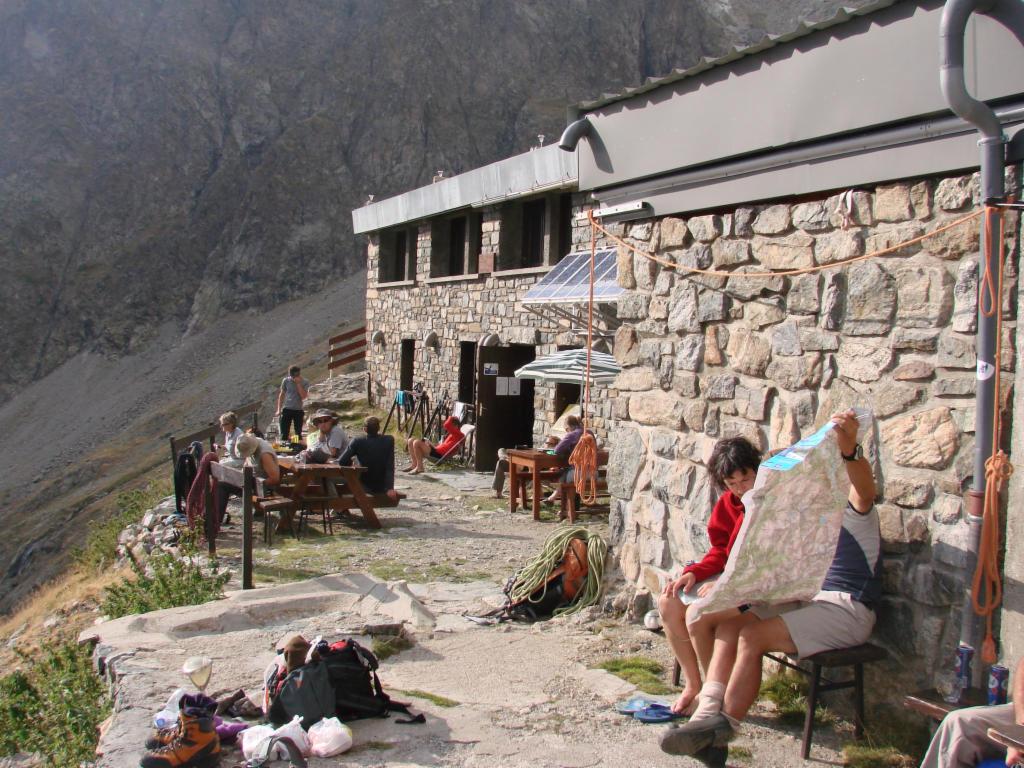 Sur la terrasse du refuge