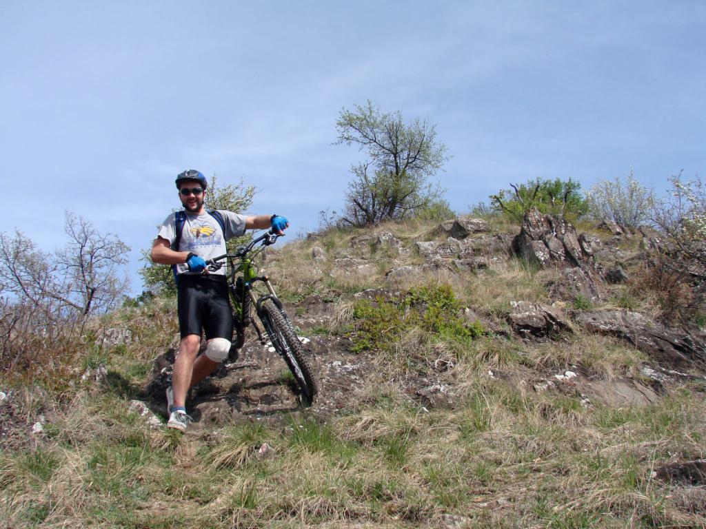 Descente rocheuse de la Croix de la Vue