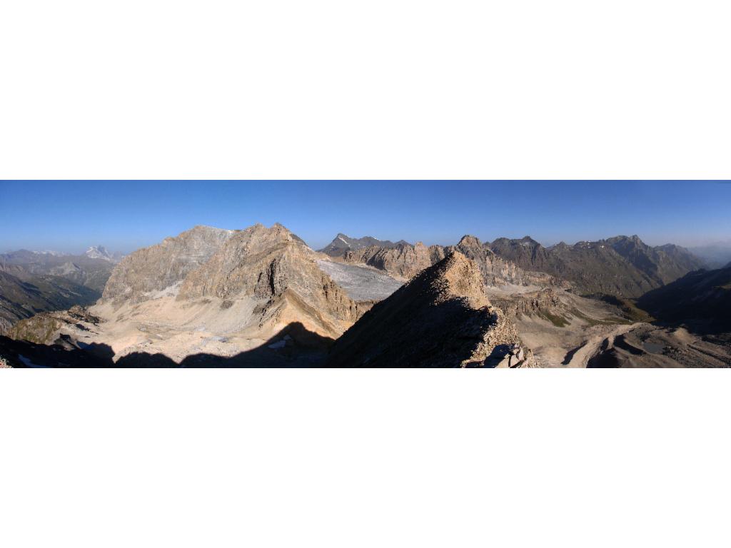 Vue panoramique du sommet sud vers le nord