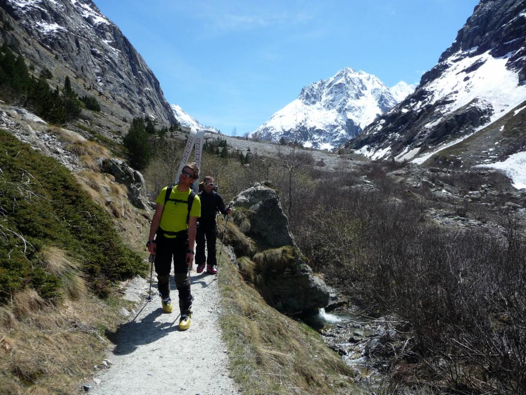 Descente vers la Bérarde