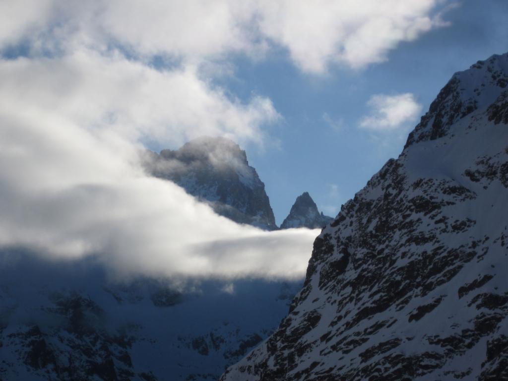 L'Ailefroide et Pointe des Frères Chamois depuis le Carrelet