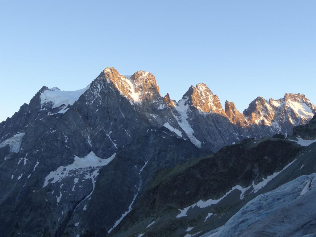 Mont Pelvoux au coucher du soleil