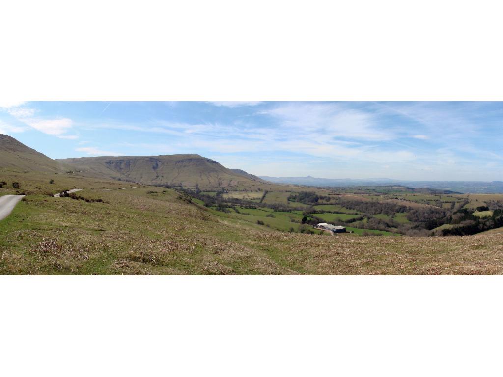 In the Black Mountains: view to Twmpa