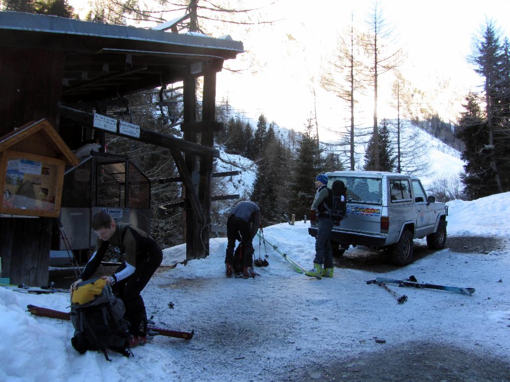 Materialseilbahn-Talstation der Essener-Rostocker-Hütte