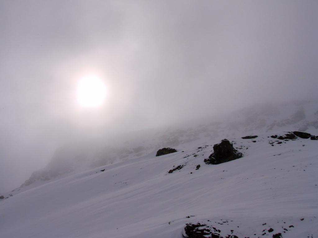 Die Sonne kommt fast durch.