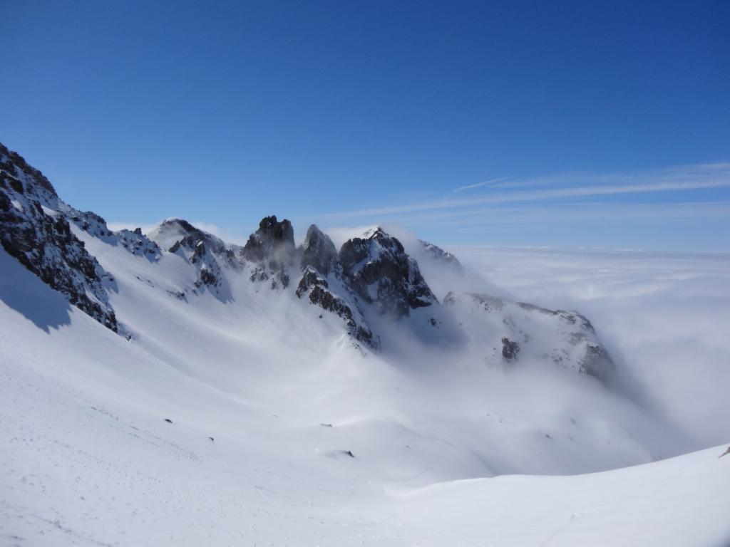 Dents du Loup et la combe supérieure