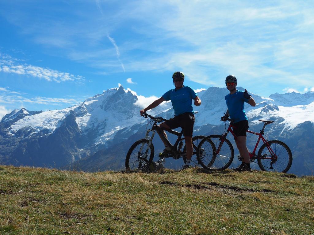 Devant la Meije au Col du Souchet