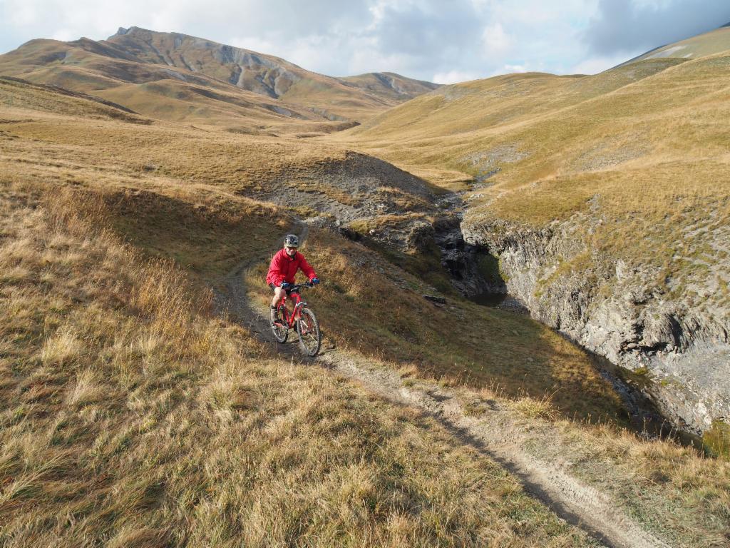 Descente le long du Ruisseau de Rachas