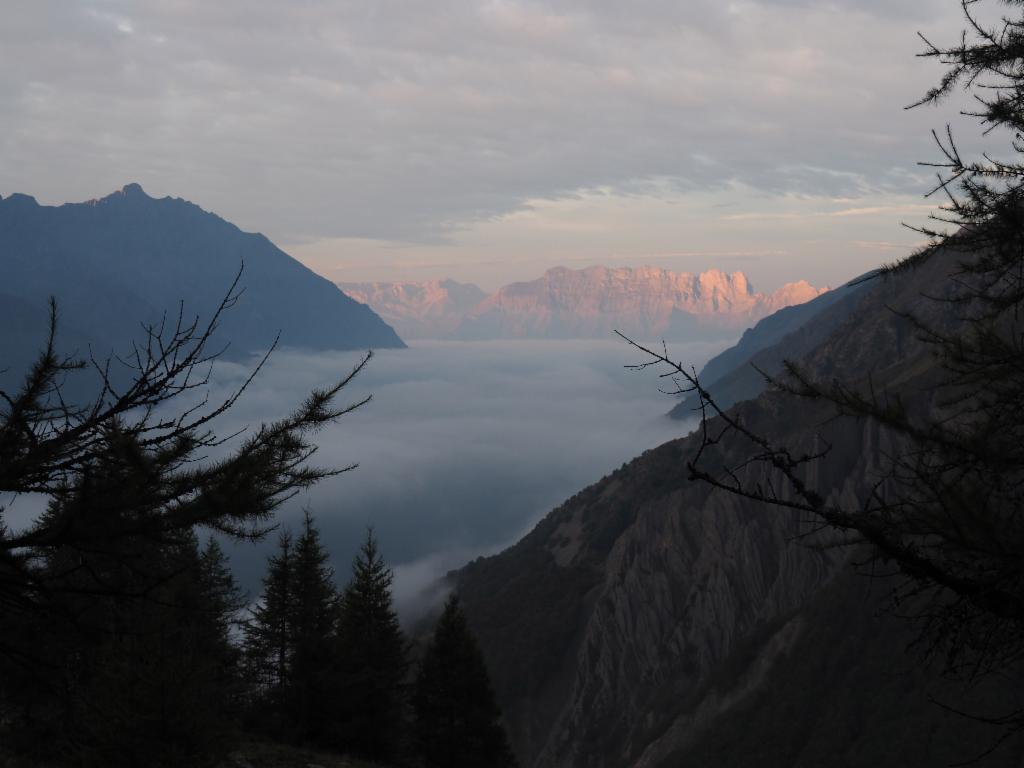 Montagne de Faraut à l'aurore