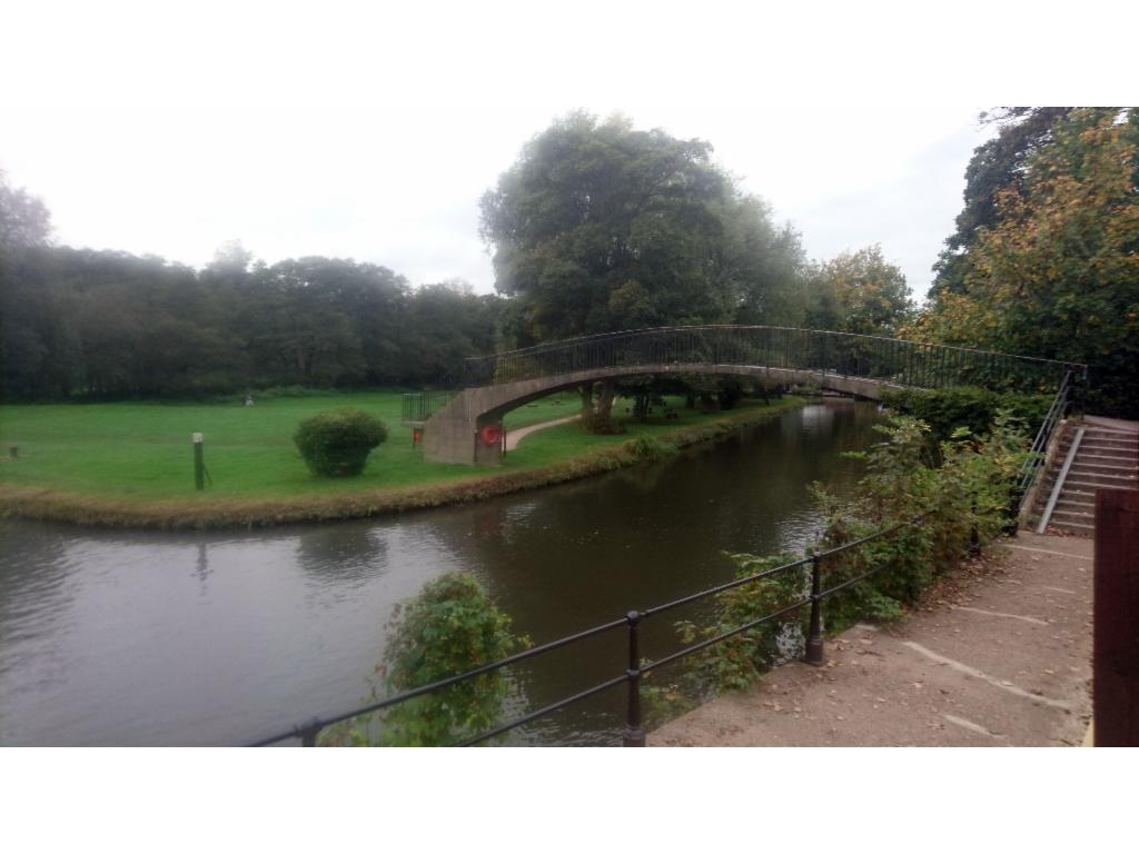 Bridge over River Wey near Shalford