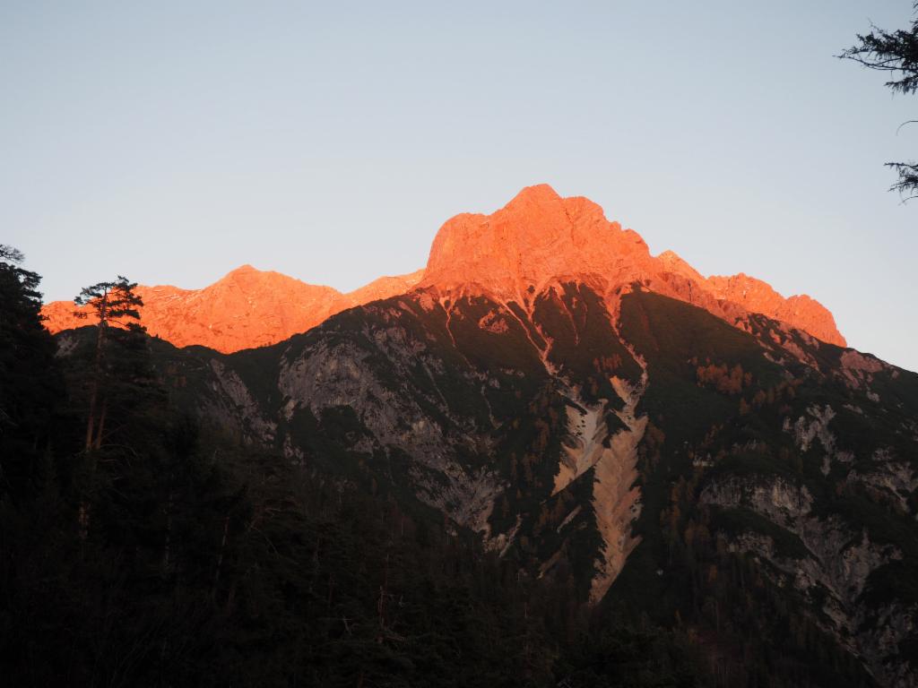 Persailhorn im Abendrot auf dem Weg zur Wiechenthaler Hütte