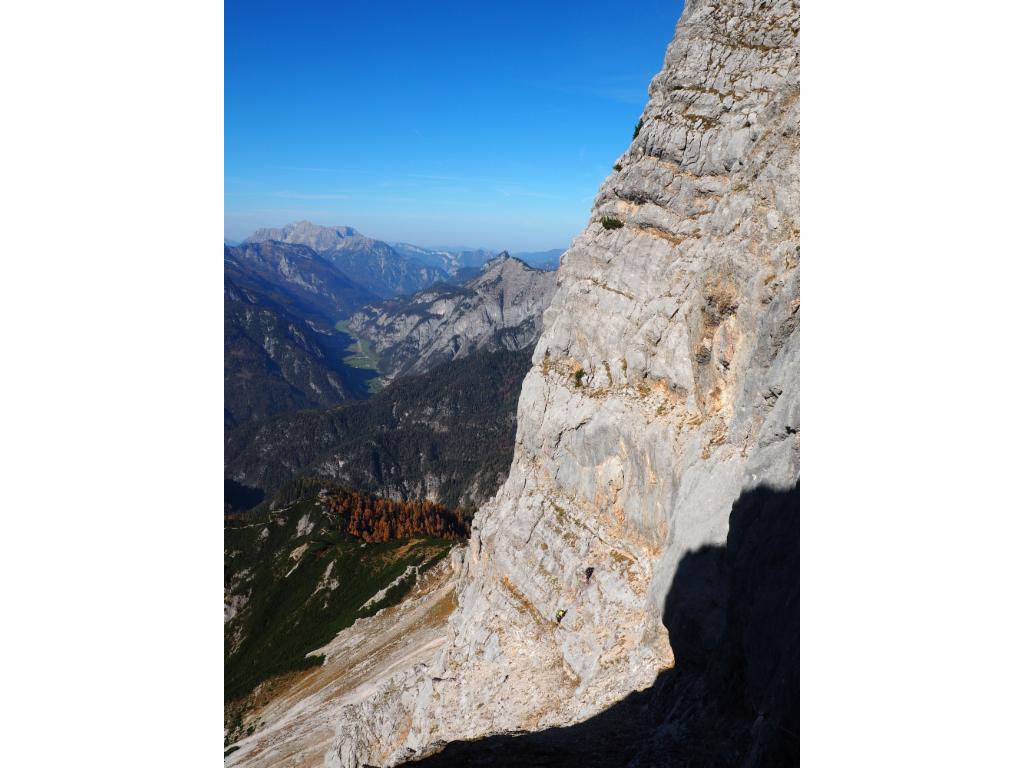 Klettersteiggeher im unteren Teil des Südwand-Klettersteigs