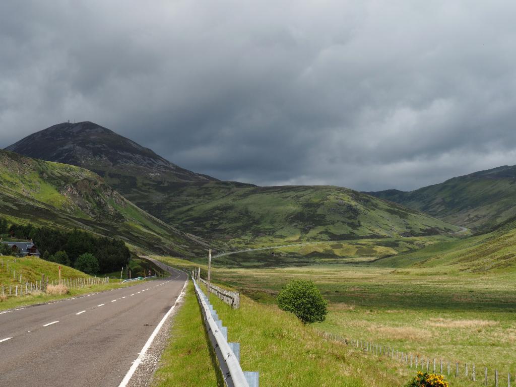 Towards Glenshee pass