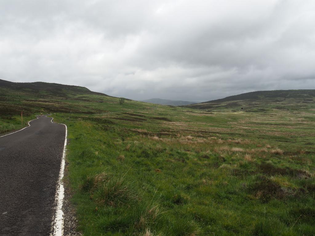 Road over Strathardle Pass