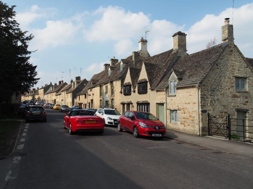 Houses in Witney Street, Burford