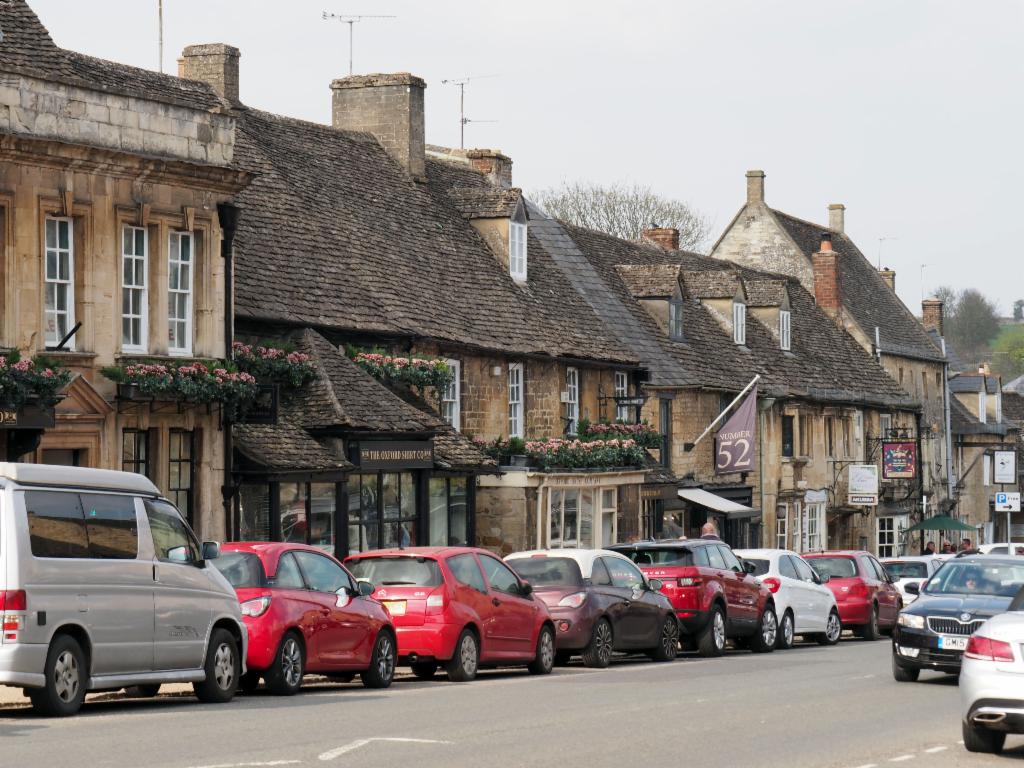 Houses on The Hill, Burford