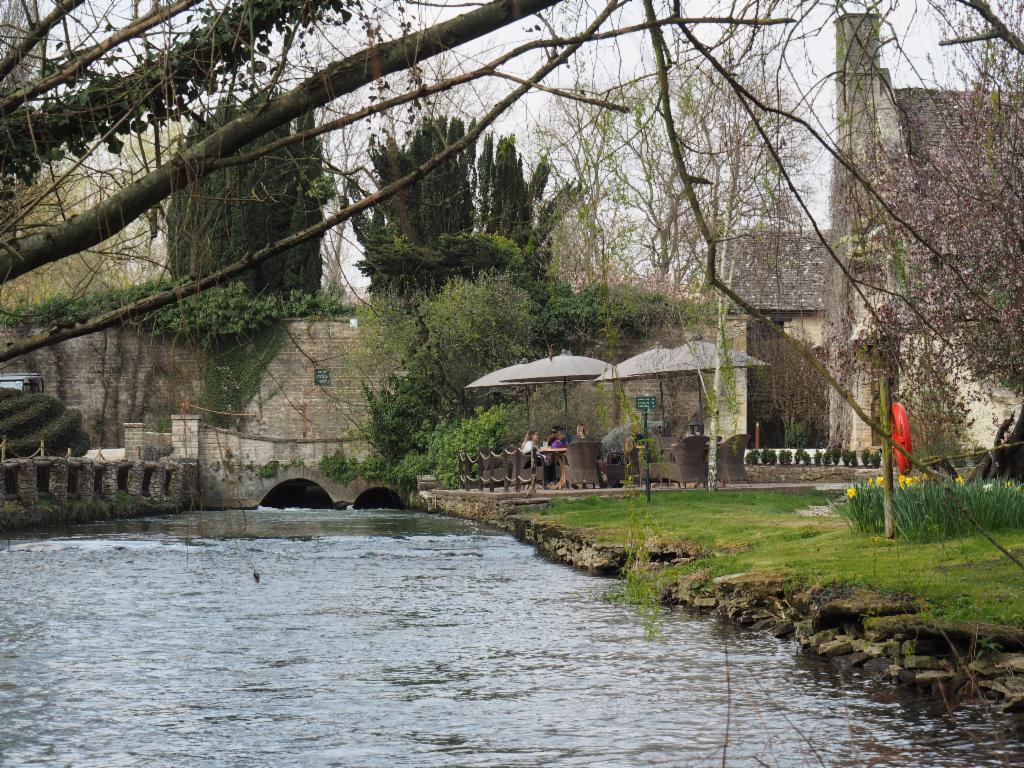 Windrush river at Minster Lovell