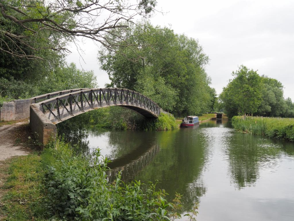 Cherwell and canal near Enslow