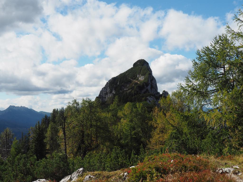 Die harmlose Seite: Blick zurück vom Hochtor zum Hechlstein-Gipfel